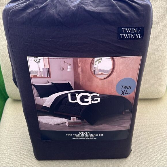 NWT UGG Twin/ Twin XL Devon Set Black - Picture 1 of 5
